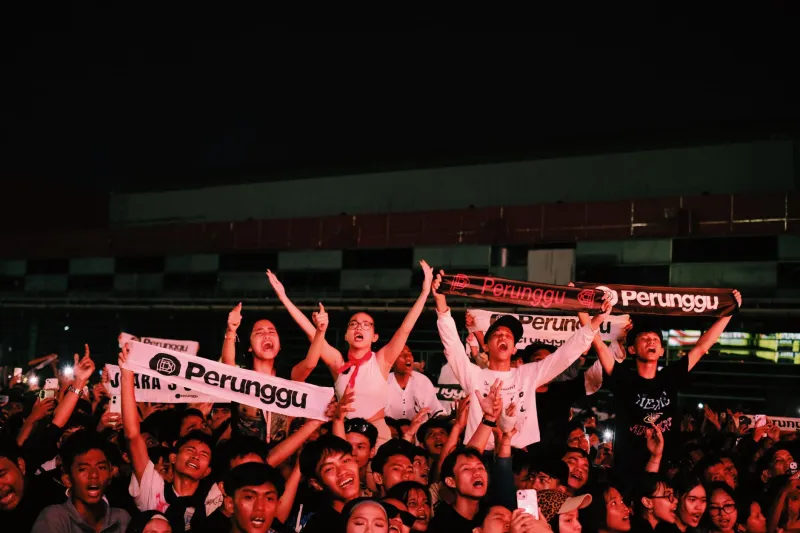 Standing in the Gap: Why Given Campbell's Fanbase Goes to War So Their Favorite Doesn't Have To